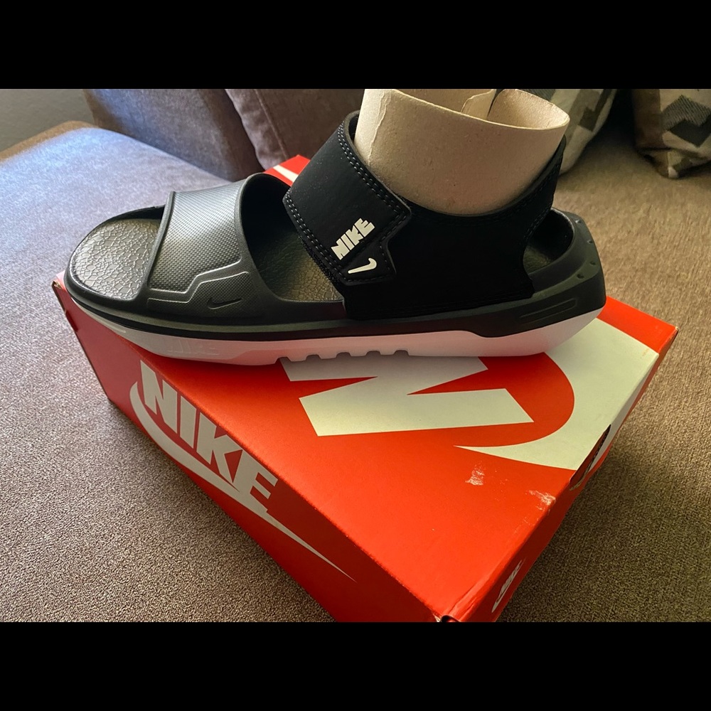 Nike Playscape Girls' Grade School